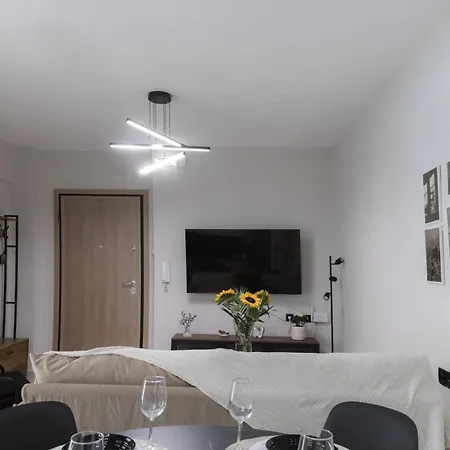 Premium With Large Balcony By Opal Keys Λάρισα